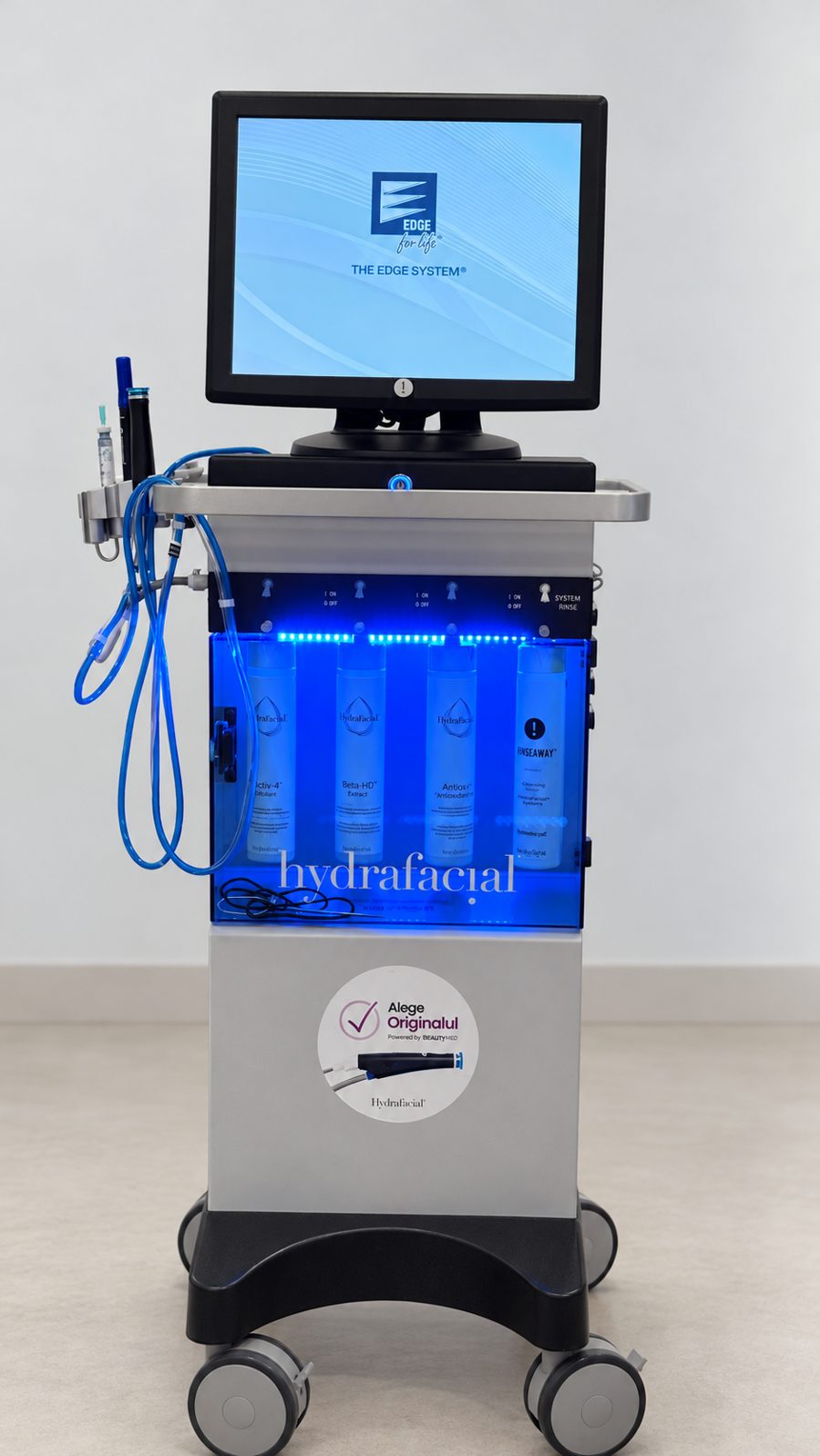 Aparat HydraFacial MD pentru tratamente faciale la Concept TREI Clinique Iași